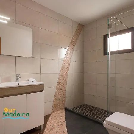 Villa Ourmadeira - Casa Da Rosalina, Superb