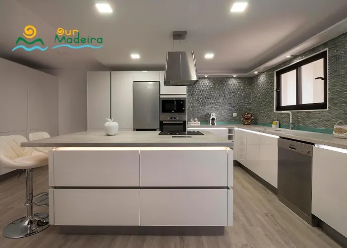 Vila Ourmadeira - Casa Da Rosalina, Superb Calheta (Madeira)